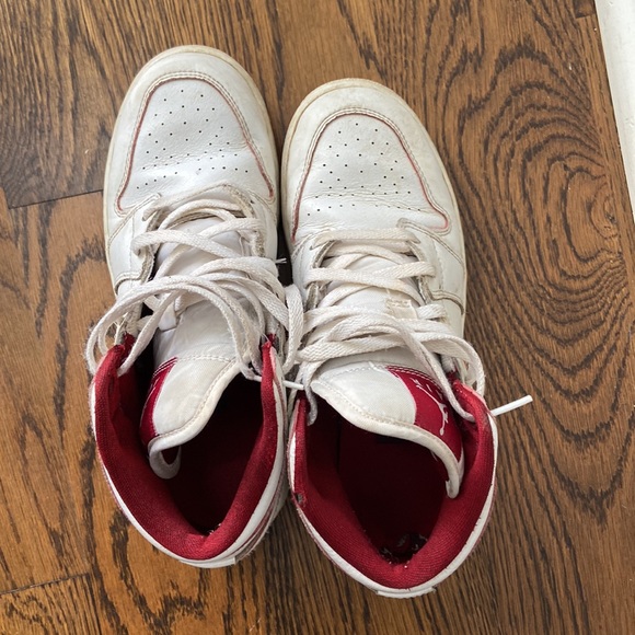 Nike Jordan 1 Mid - Picture 2 of 6